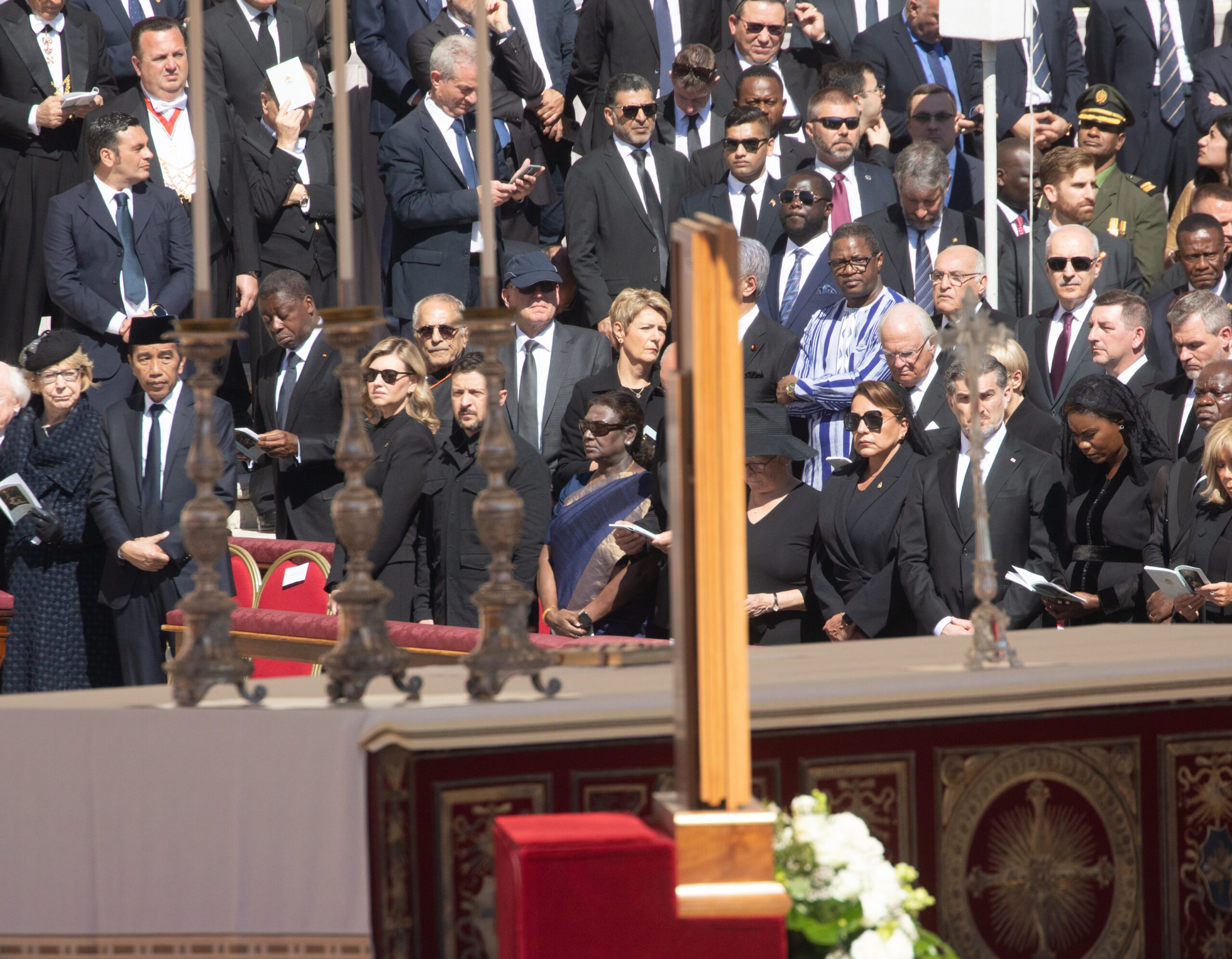 PRESIDENT OF INDIA ATTENDS FUNERAL MASS OF HIS HOLINESS POPE FRANCIS hummernews.in