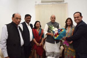 Rajnath Mango" named after Defence Minister amid surge of national sentiment; senior journalist Rakesh Kumar applauds the gesture hummernews.in