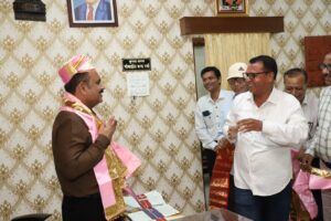 Journalists Welcome Newly Appointed Collector Haseeja hummernews.in