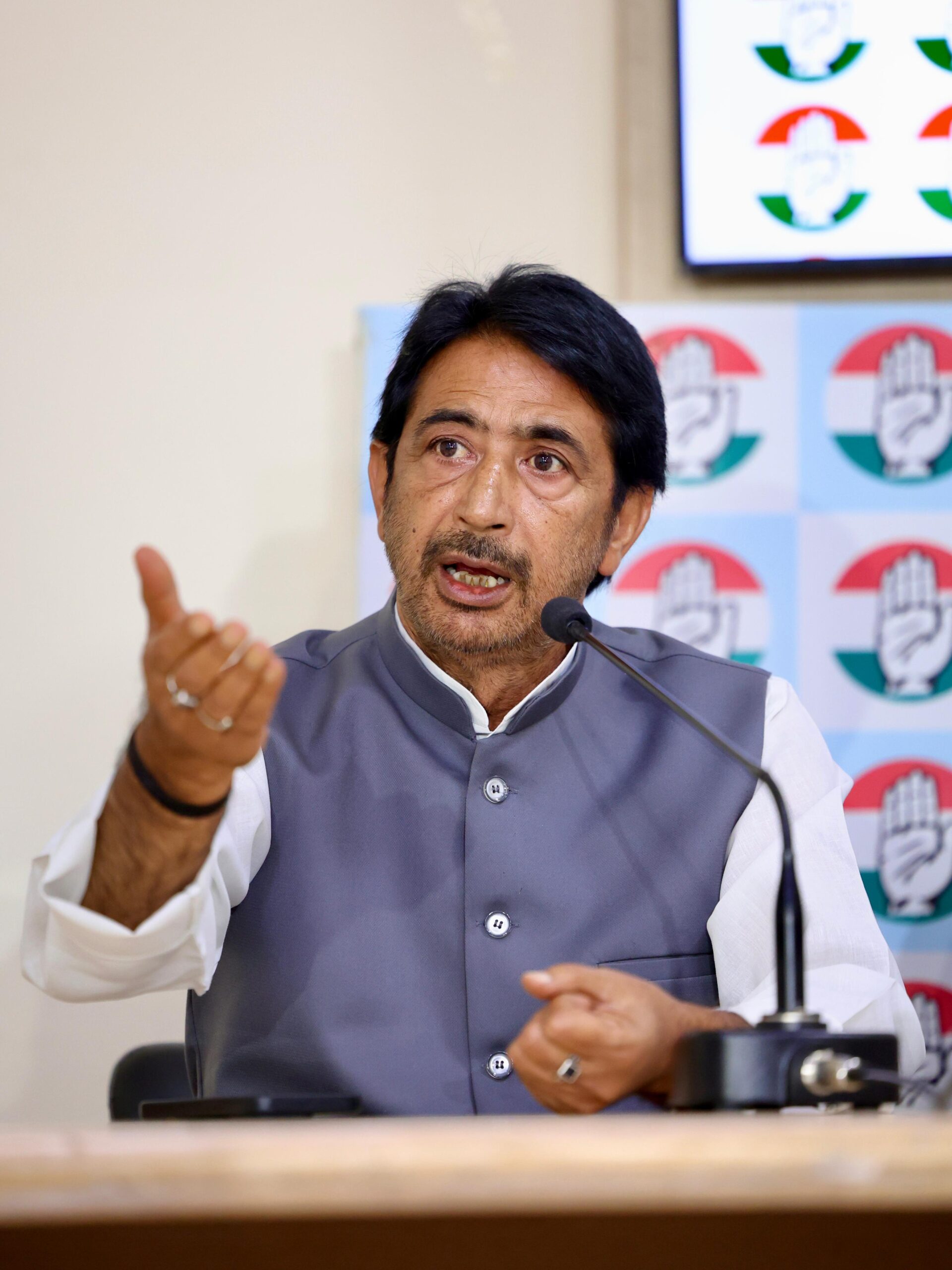 · Congress reminds PM of promise to restore J&K statehood hummernews.in