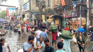 Waterlogging in Sadar Bazar led to losses worth lakhs of rupees in shops - Festa hummernews.in