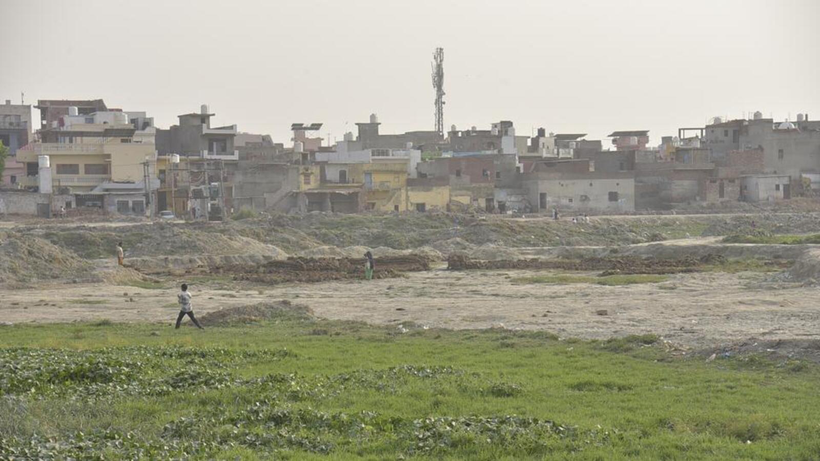 Encroachment found on public route in wavesity, court ordered to be removed in 3 days hummernews.in