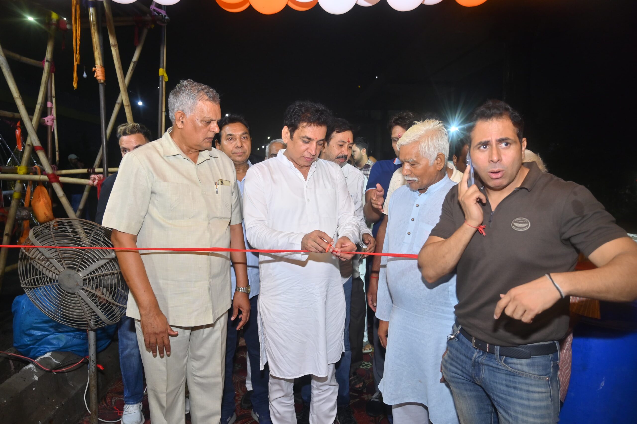 It is unfortunate that during the tenure of BJP's Rekha government, hoardings of other parties are forcibly removed from Kavad camps by the police and SDMs.--Devender Yadav hummernews.in