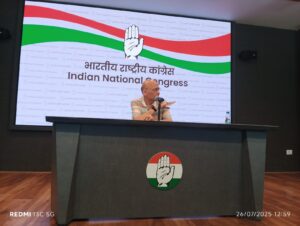 Rahul meets families of Gujarat bridge collapse victims hummernews.in