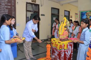 Kuljeet Singh Chahal celebrates Rakshabandhan with Navyug School children hummernews.in