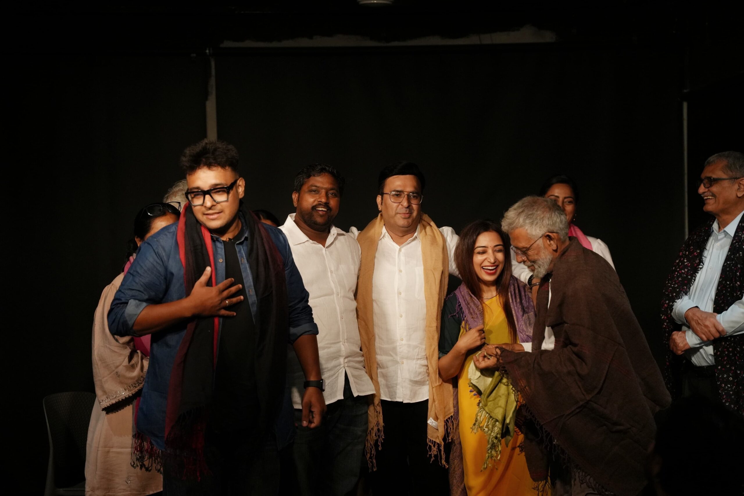 Play Kyu..?” — a stirring and emotionally resonant Hindi drama — was successfully staged on 3rd August 2025 at LTG Auditorium, New Delhi, receiving heartfelt appreciation from a packed house of theatre lovers. hummernews.in