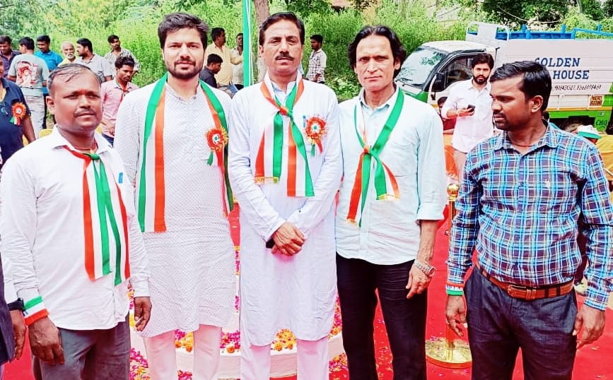 A Grand Celebration of Independence Day at Social Worker Bir Singh Lohia’s Residence, Atmosphere Immersed in Patriotism hummernews.in