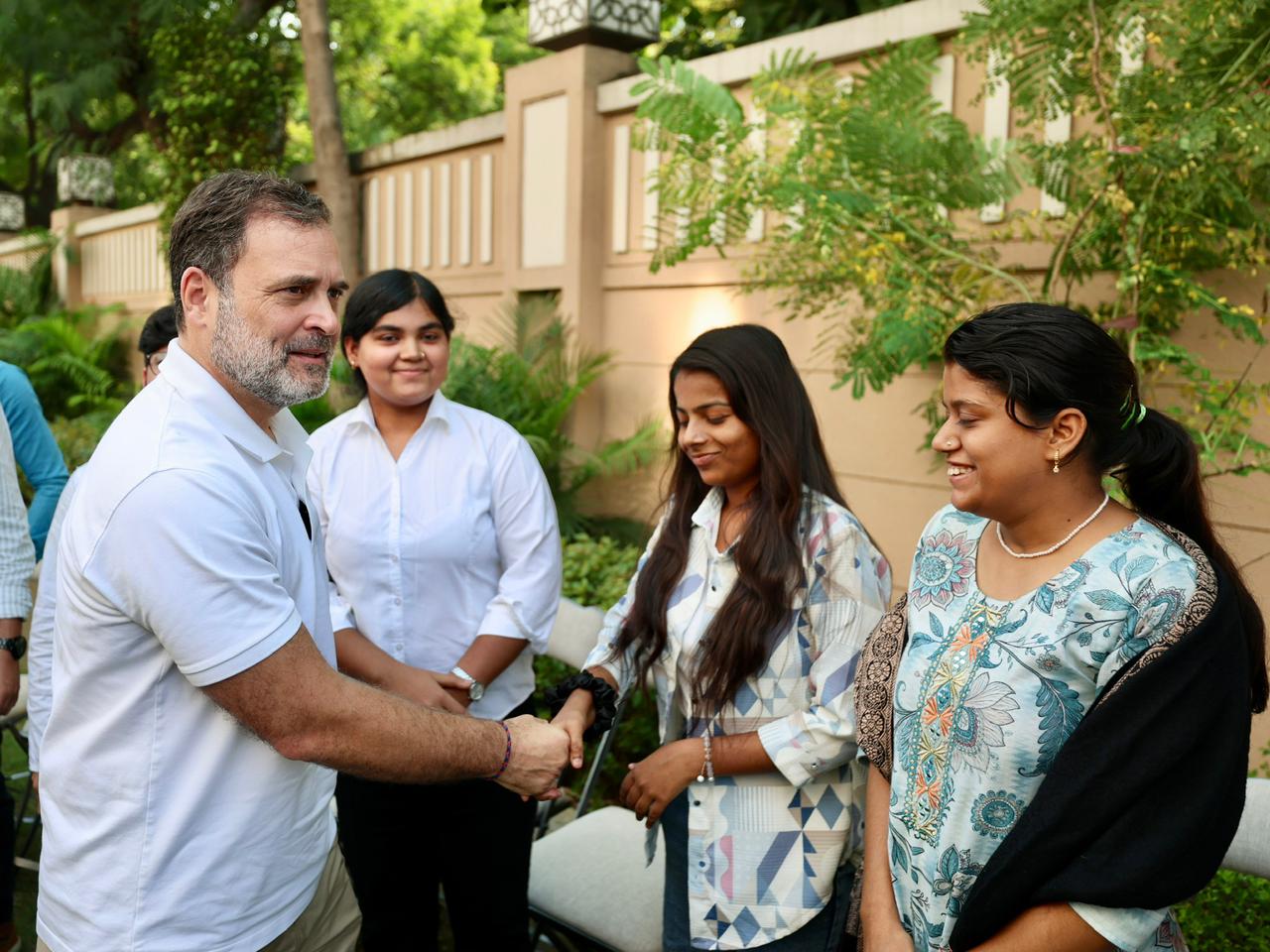 3fbbde35-f517-4a25-8b87-185cf5b8e3dd